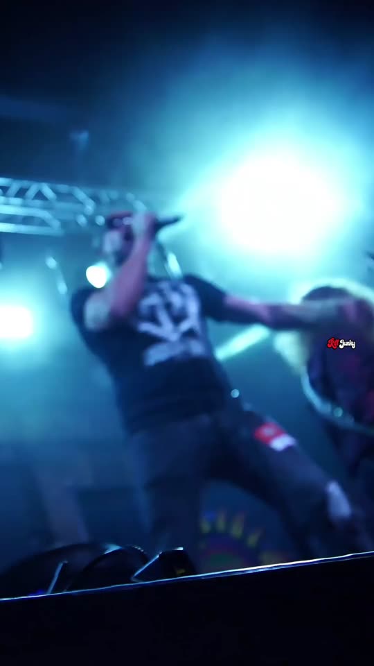 Live capture, vocalist on stage.